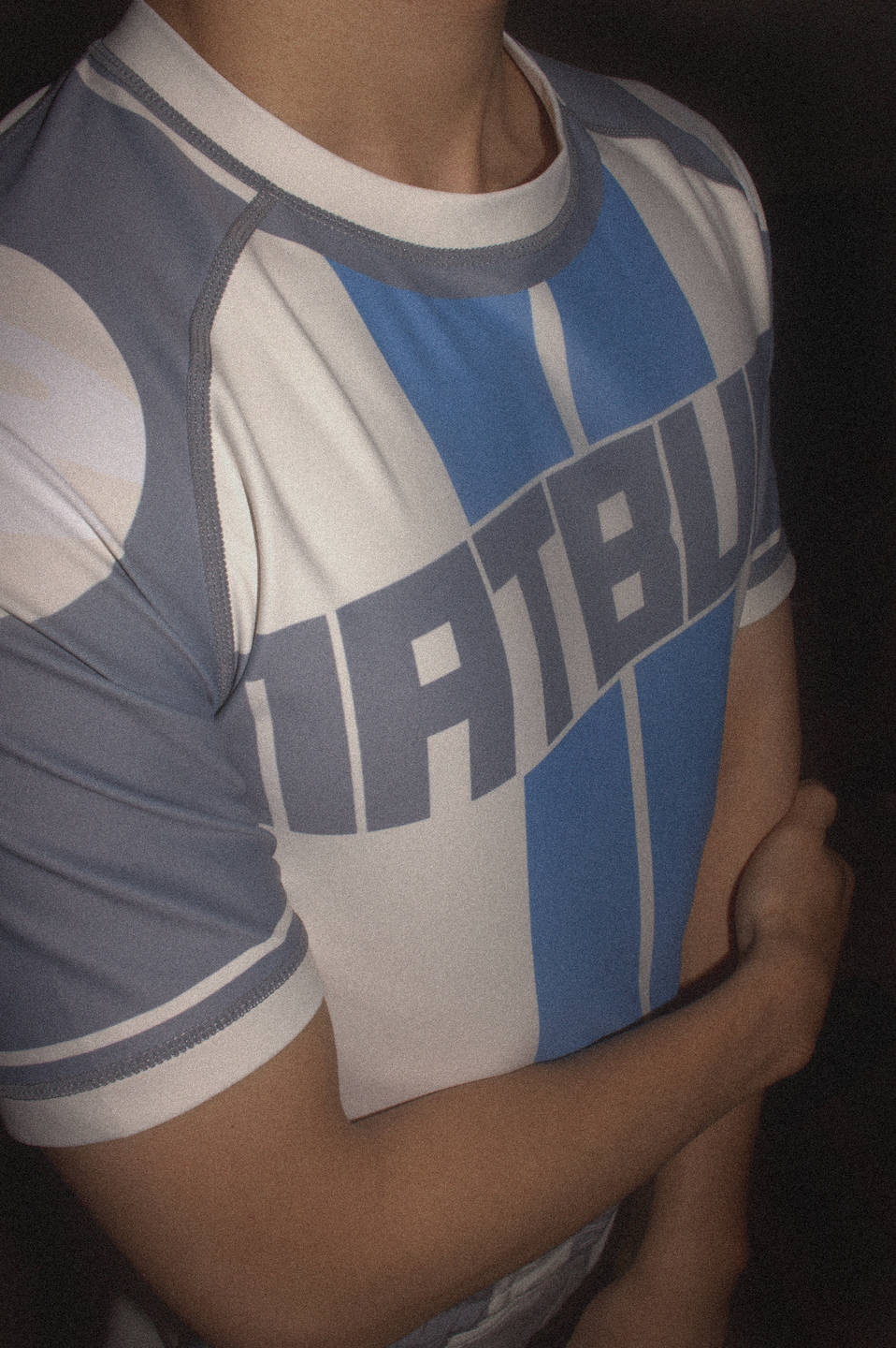 Bluelines Rashguard in beige, grey and blue by MatBurn